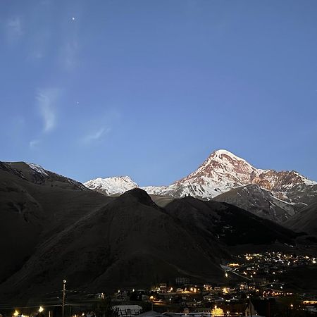 Family Hotel 7 Sisters Kazbegi Kültér fotó