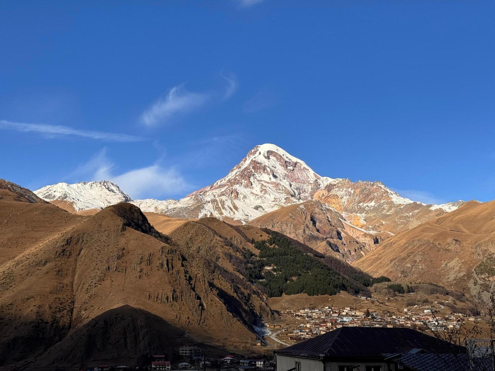 Family Hotel 7 Sisters Kazbegi Kültér fotó